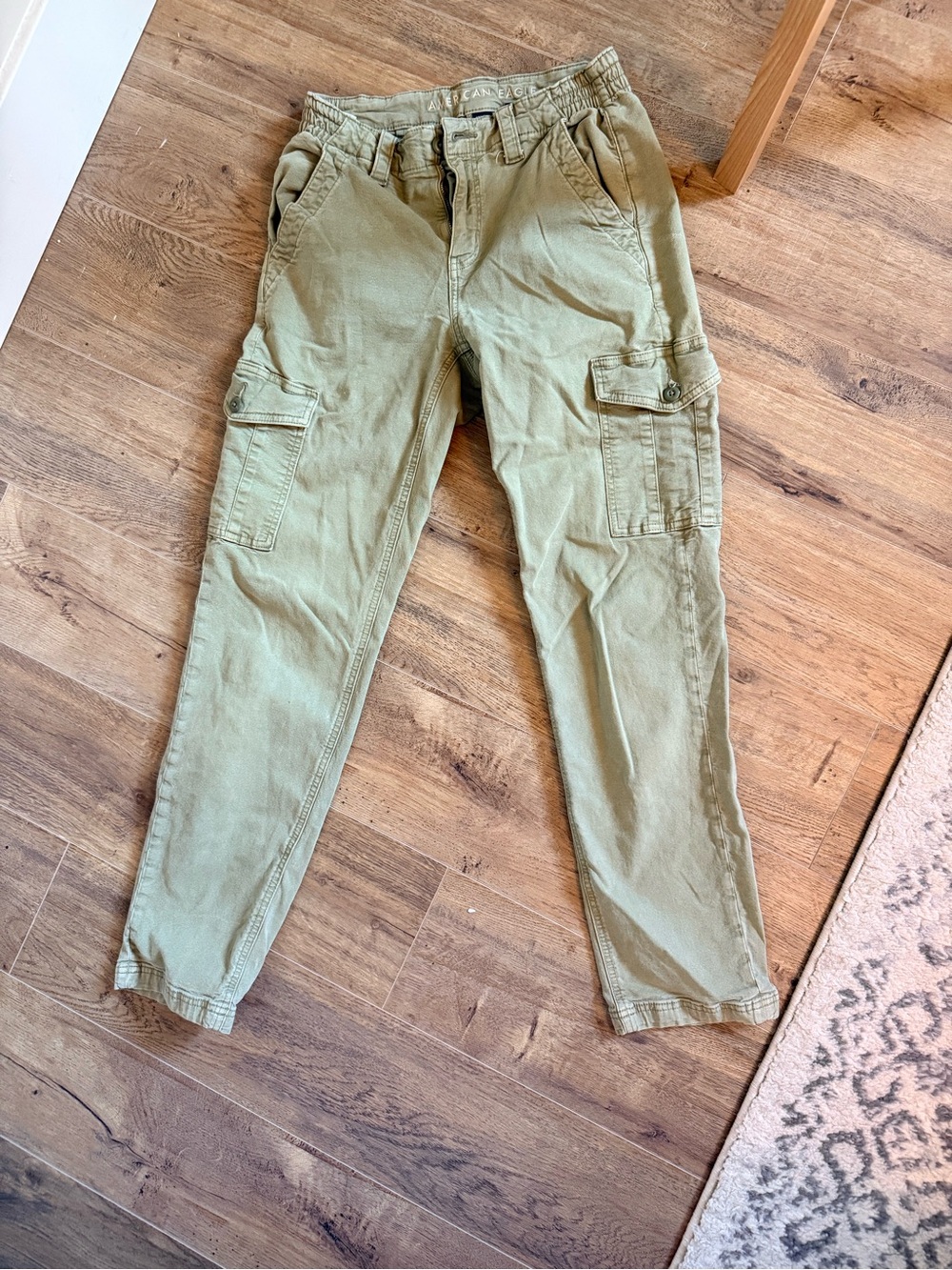 American Eagle Outfitters women’s  Light Olive Cargo Pants